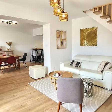 Le Chai Du Bourg Saint-Georges-des-Côteaux